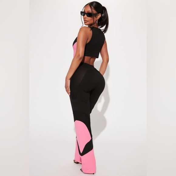 🆕 FASHION NOVA Rolling Up Colorblock Jumpsuit - Black/Pink SIZE MEDIUM - Picture 3 of 7